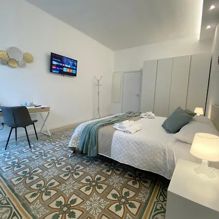 Conte Cavour Apartment Bari Exterior photo