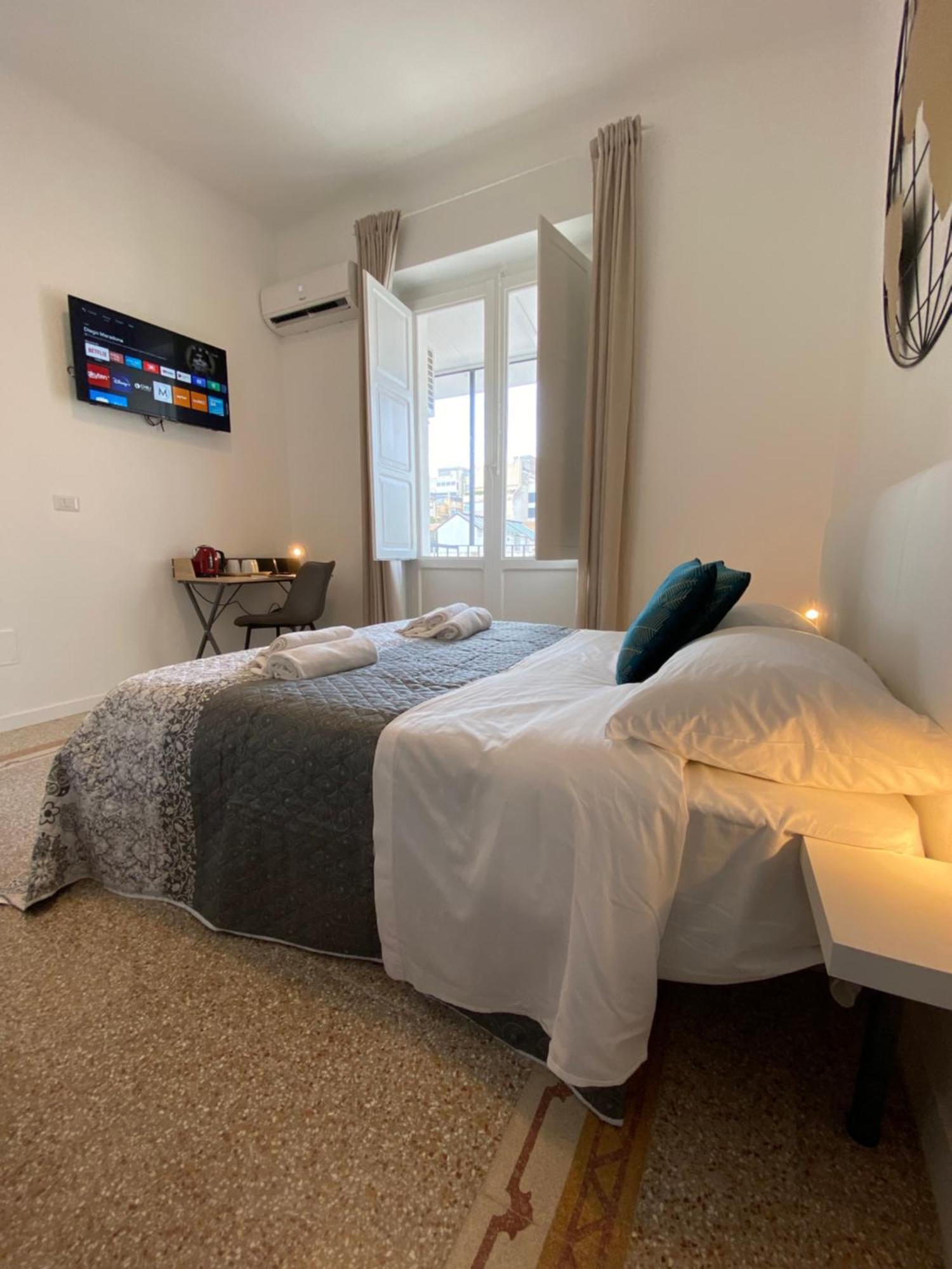 Conte Cavour Apartment *